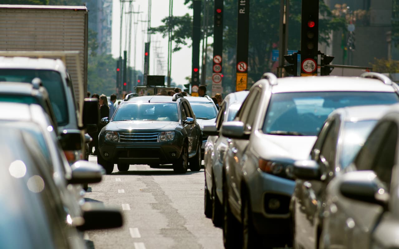 Who is at Fault in a Merging Lane Accident?